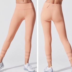 Free People Movement Genesis Scallop Hem Crops Size Medium